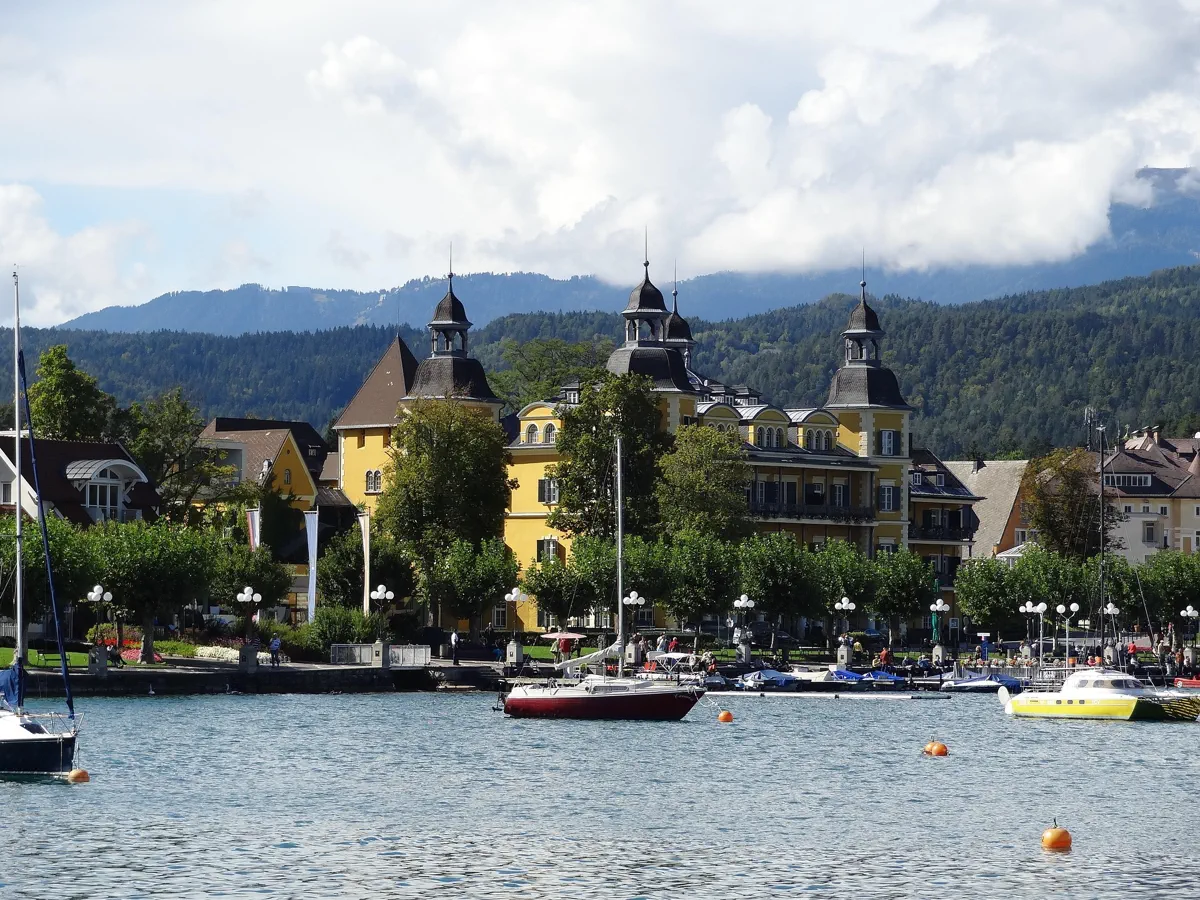 Abschlußfahrt 2025 nach Kärnten, Bild vom Schlosshotel in Velden am Wörthersee