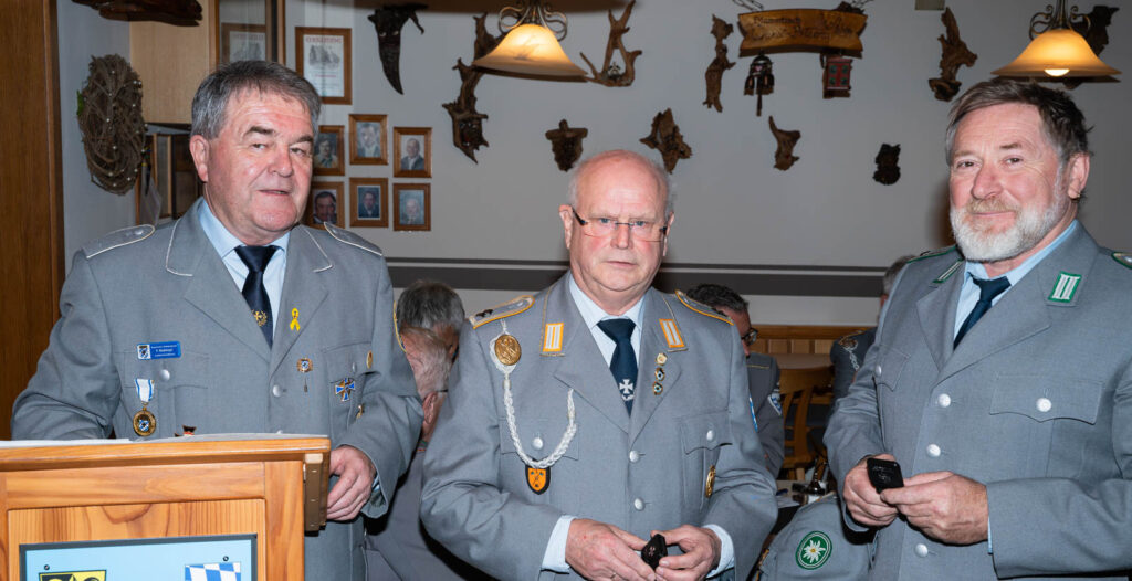 Feierliche Verliehung des Veteranenabezeichens an Richard Weiß und Wolfgang Bauer